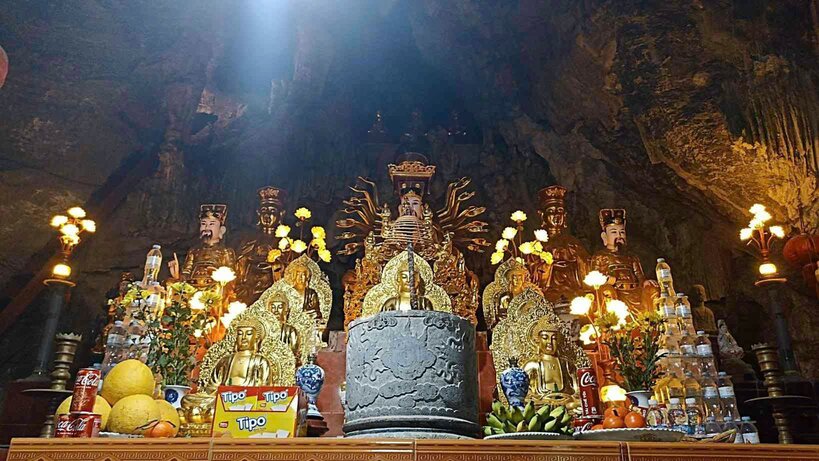 Chùa Bàn Long có từ thời Đinh - Tiền Lê và thờ Phật. Ảnh: Diệu Anh