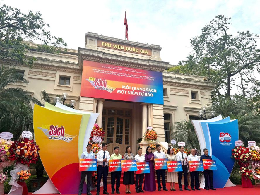 Opening of Vietnam Book and Reading Culture Day 2025. Photo: VGP