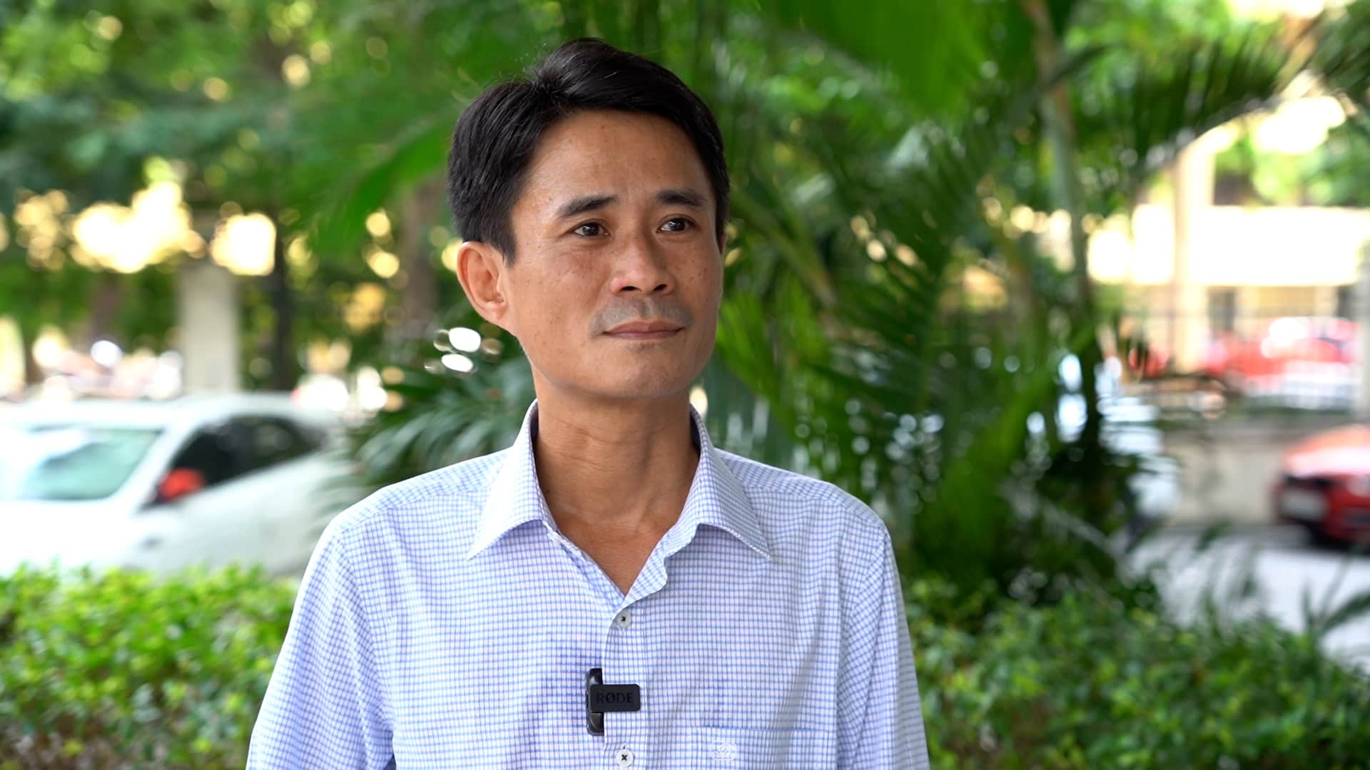 Ông Nguyễn Đức Hòa cảnh báo mưa dông trong thời kỳ chuyển mùa thường đi kèm các hiện tượng nguy hiểm do sự tranh chấp các khối không khí khác nhau về bản chất. Ảnh: Vũ Linh