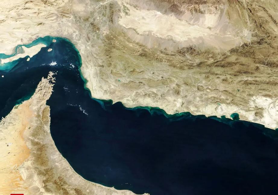 호르무즈 해협. 사진: NASA