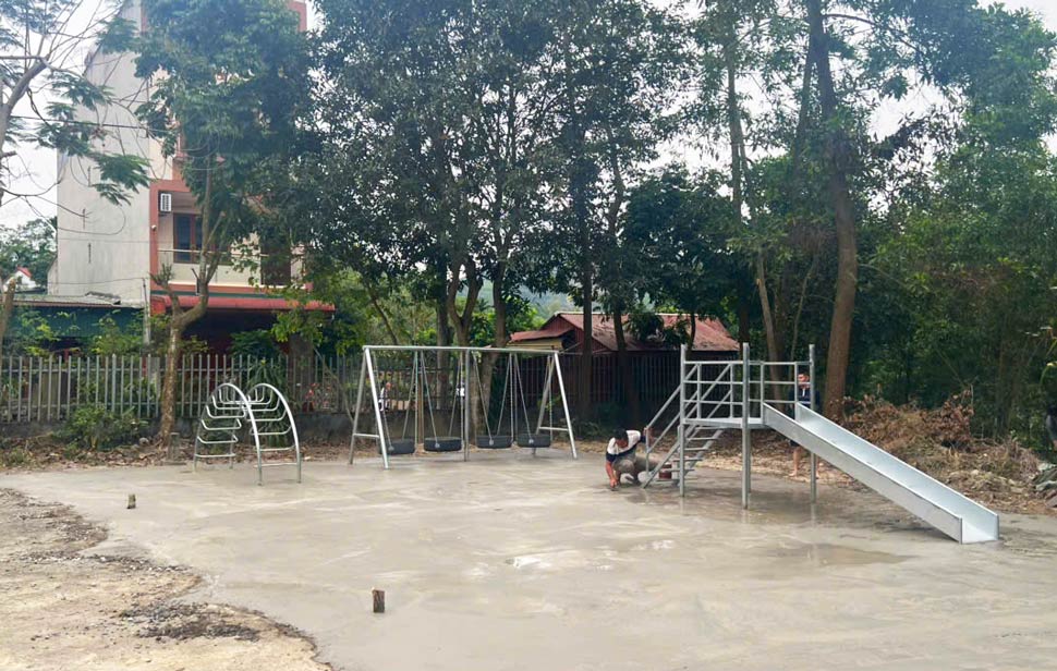 Youth join hands to create play space for children