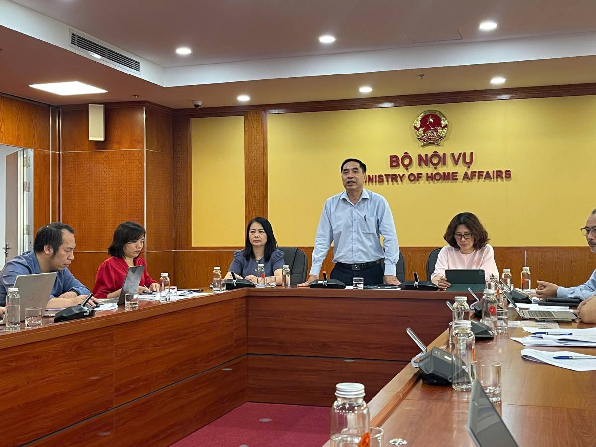 부쫑빈 씨는 조상 제삿날과 4월 30일과 1월 4일 9일 휴무를 위해 교환할 계획이 없다고 밝혔습니다. 사진: 안반