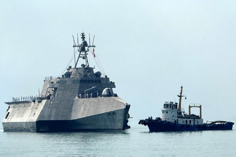 USS Cincinnati (left) of the US Navy. Photo: US Navy