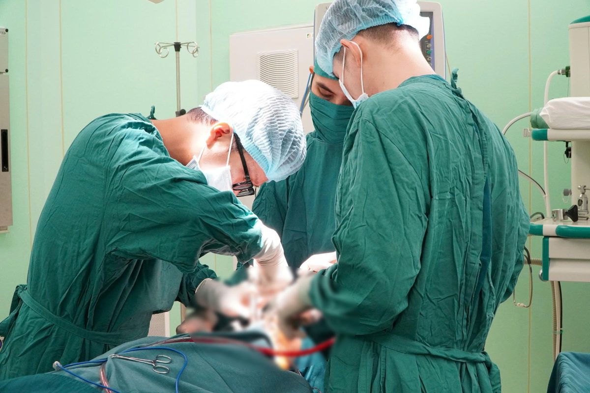 The surgery to remove submandibular gland stones was successfully performed at Vung Tau General Hospital. Photo: BVVT