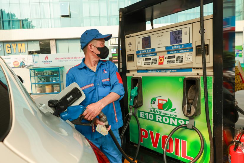 Retailers import E10 gasoline for sale from the beginning of April 2026. Photo: Hai Nguyen