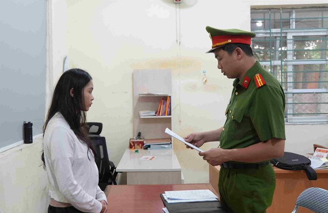 Bắt giam Triệu Thị Dung vì tổ chức livestream khiêu dâm trên mạng