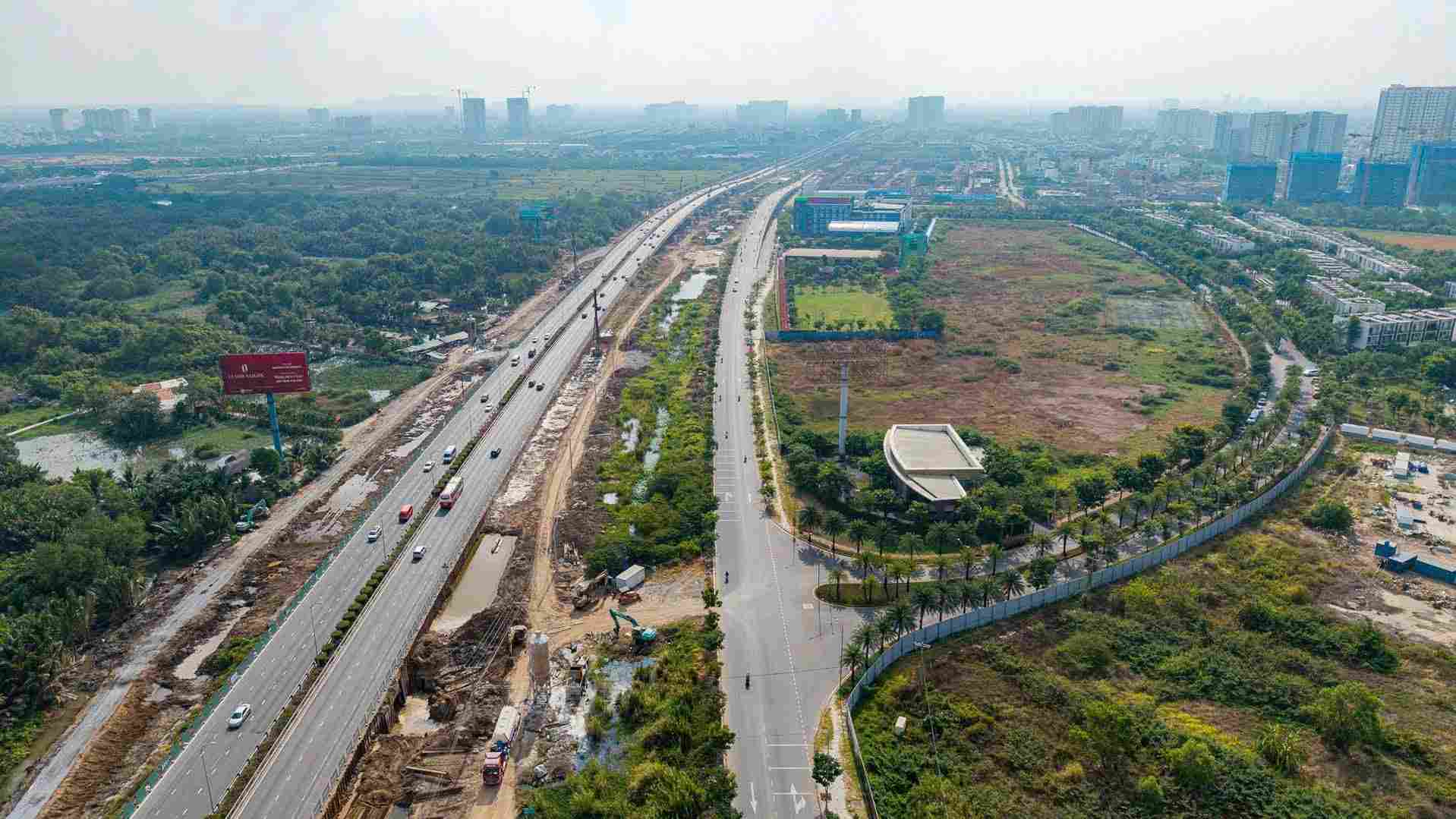 Đường dẫn lên cao tốc thông thoáng. Ảnh: Anh Tú