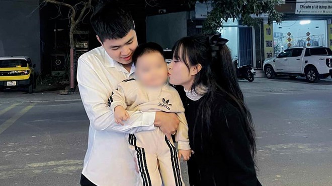 The family environment plays a decisive role in the formation of children's emotional intelligence. Photo: Huyen Trang