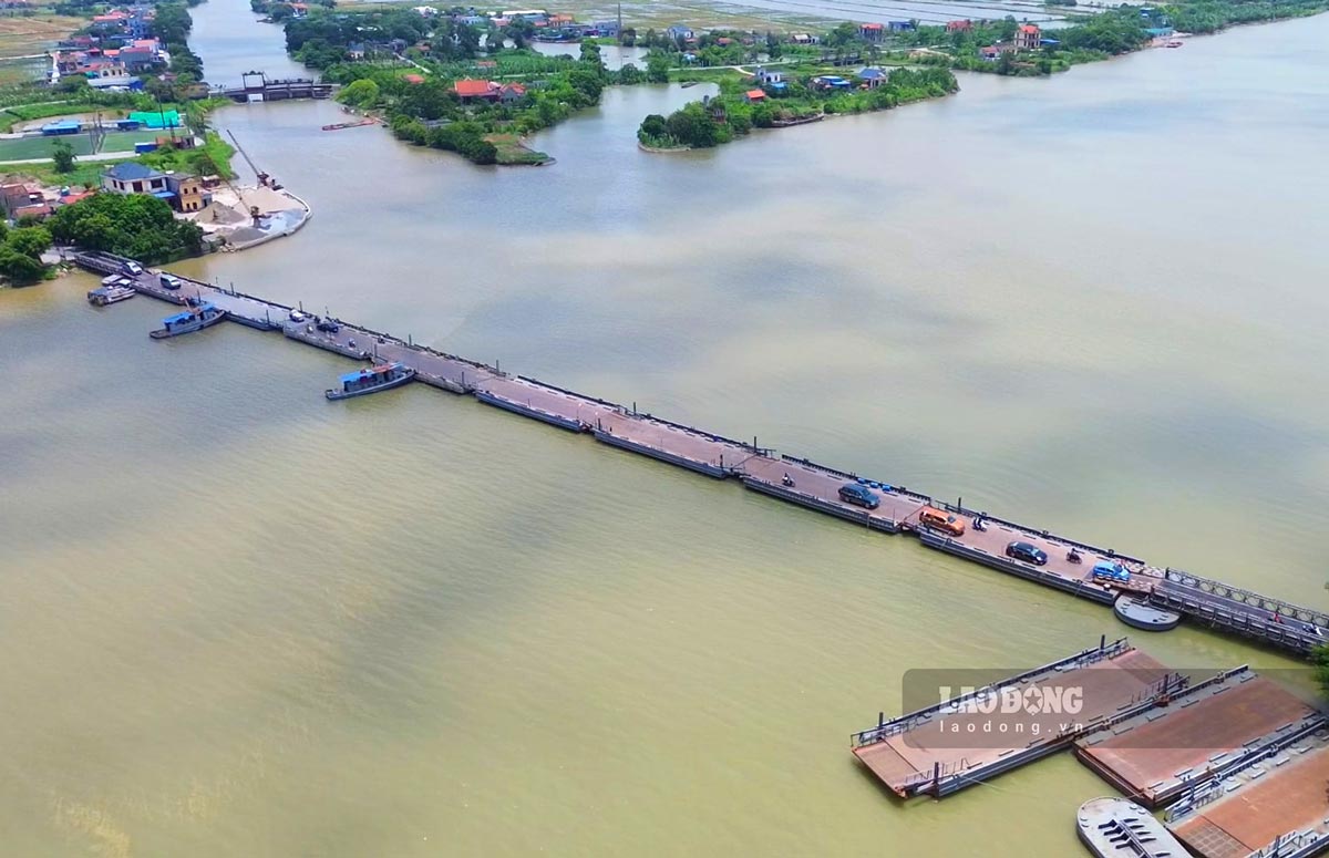 Ninh Cuong bridge crossing the Ninh Co River on National Highway 37B (section through Ninh Binh), to replace the current Ninh Cuong pontoon bridge. Photo: Ha Vi
