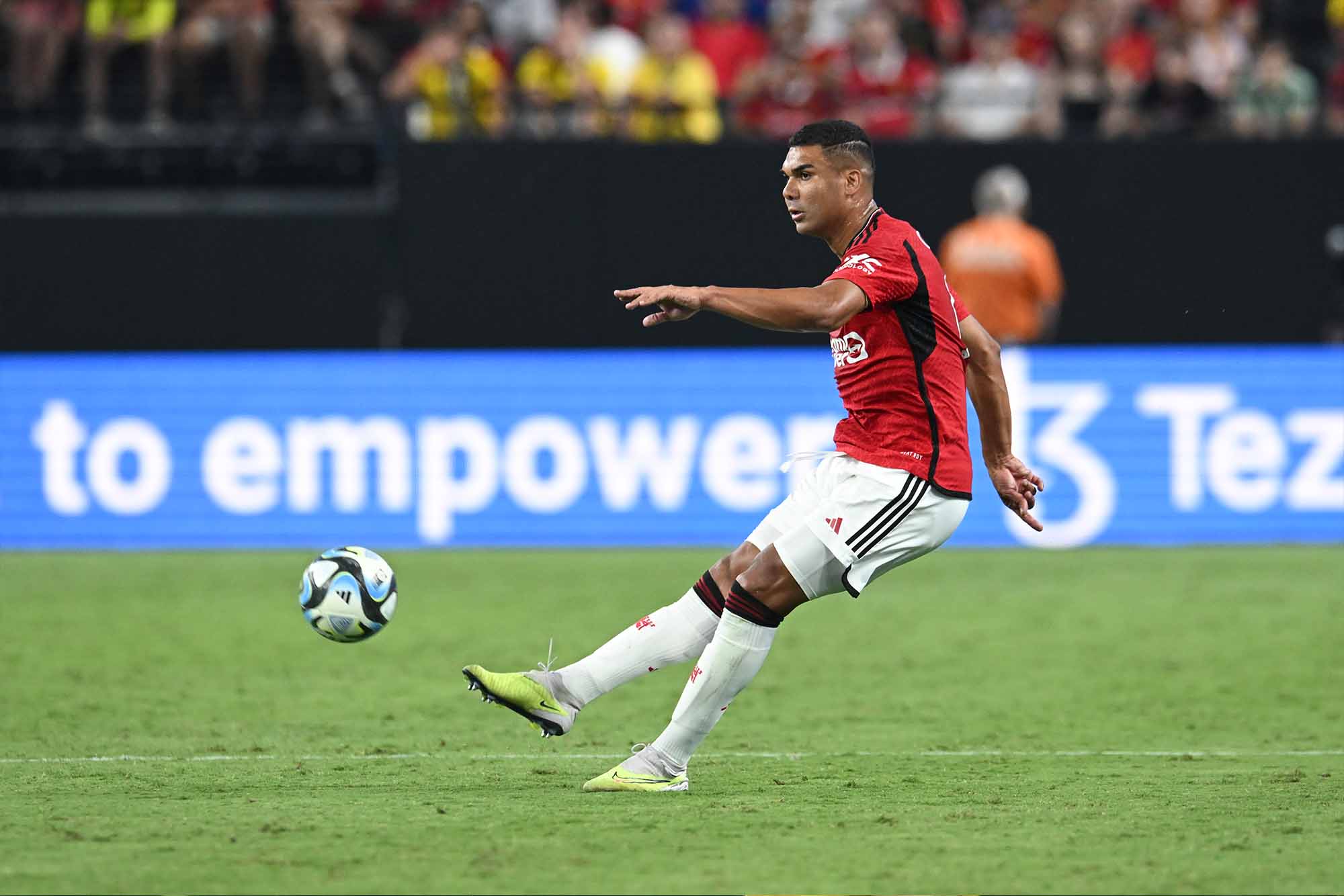 Casemiro cần giữ được phong độ trong chuỗi 7 trận còn lại với Man United. Ảnh: AFP
