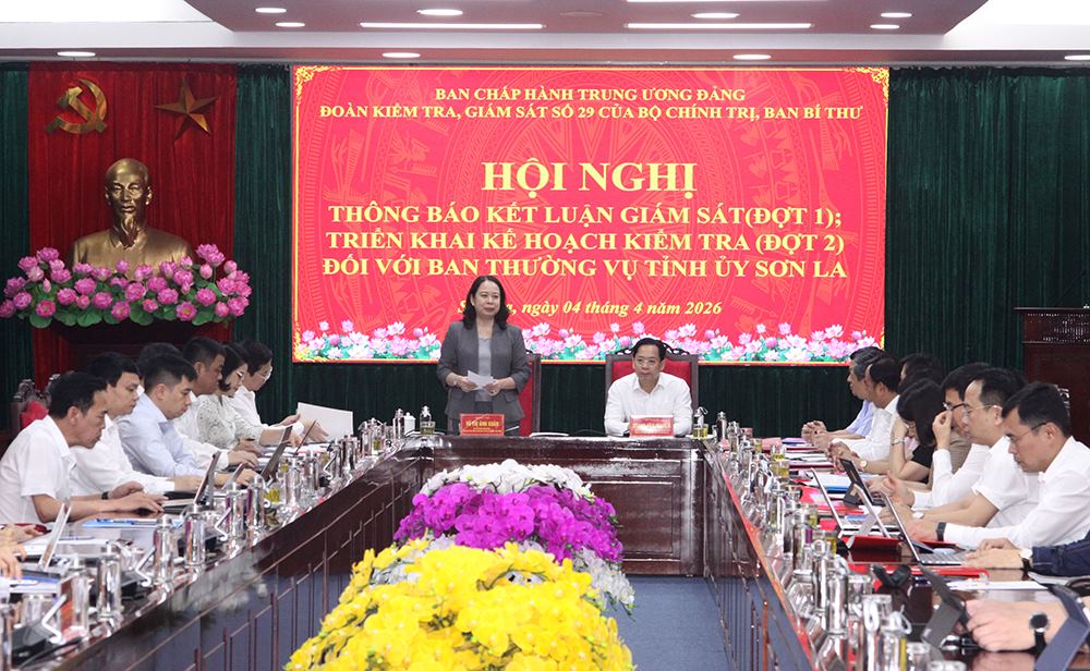 Comrade Vo Thi Anh Xuan, Secretary of the Party Central Committee, Vice President working in Son La. Photo: Minh Chuyen