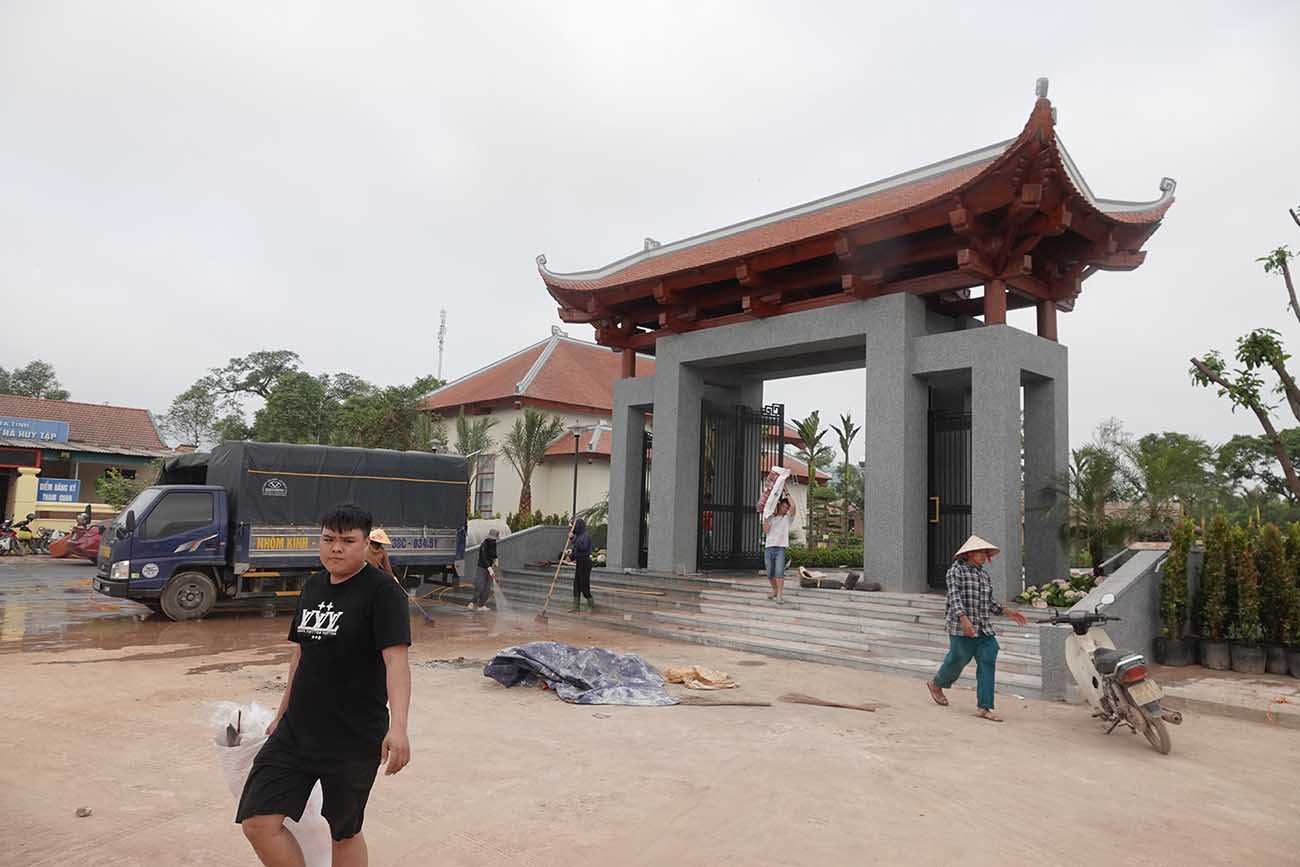 Cổng vào khu lưu niệm Tổng Bí thư Trần Phú. Ảnh: Trần Tuấn