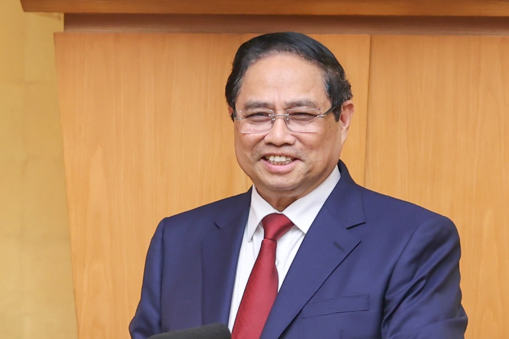 Prime Minister Pham Minh Chinh respectfully sent his thanks and gratitude to the leaders, agencies in the political system, the entire people, the business community and friends, international partners. Photo: VGP/Nhat Bac