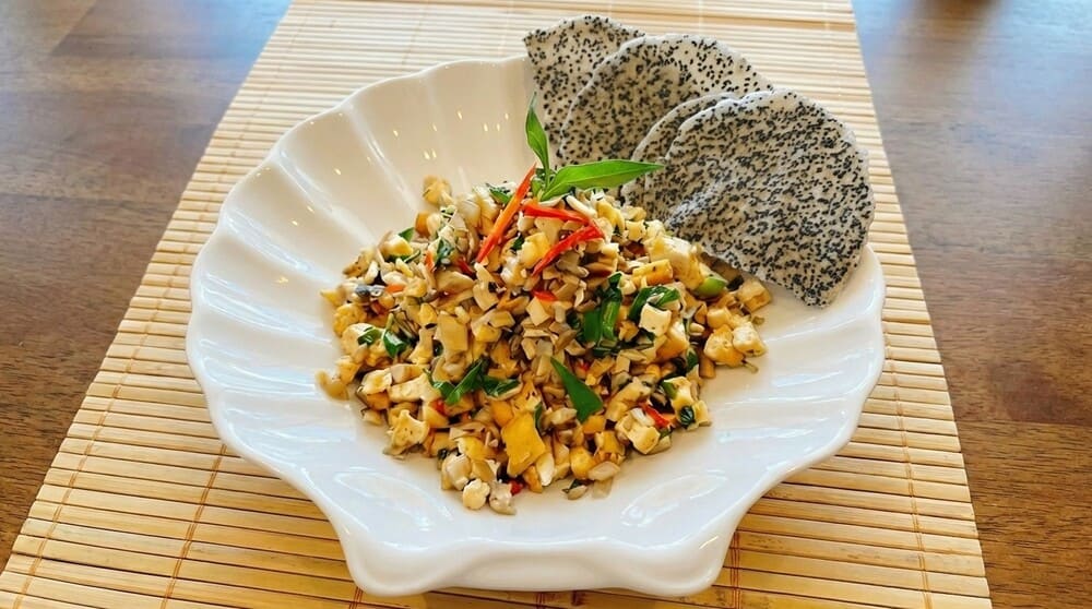 How to make simple and nutritious tofu mushroom pancake. Photo: Tuan Dat