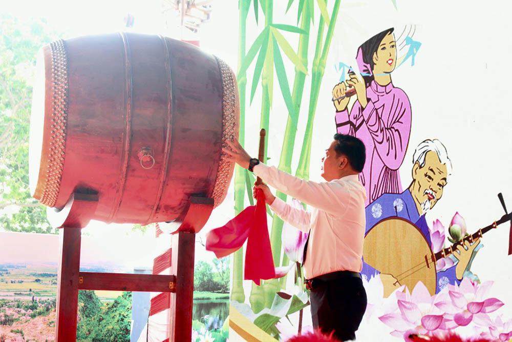 Festival drumming ceremony at the opening ceremony of the festival activities of the Quan The Am Ngu Hanh Son Festival in 2026. Photo: Da Nang Electronic Information Portal