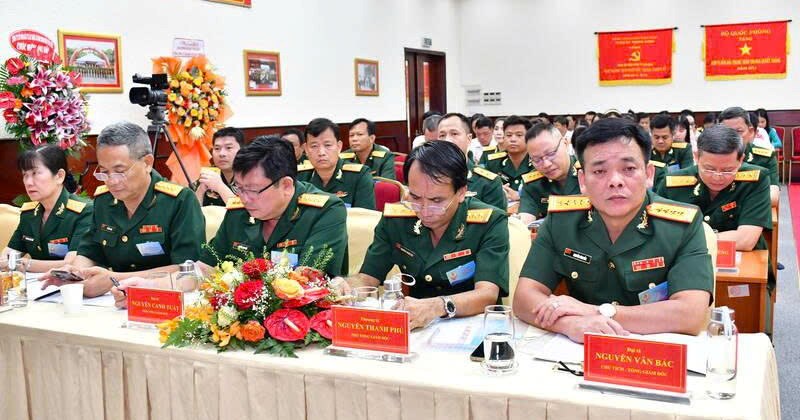 Đề xuất trao Huân chương cho một đại tá và 31 tập thể quân đội