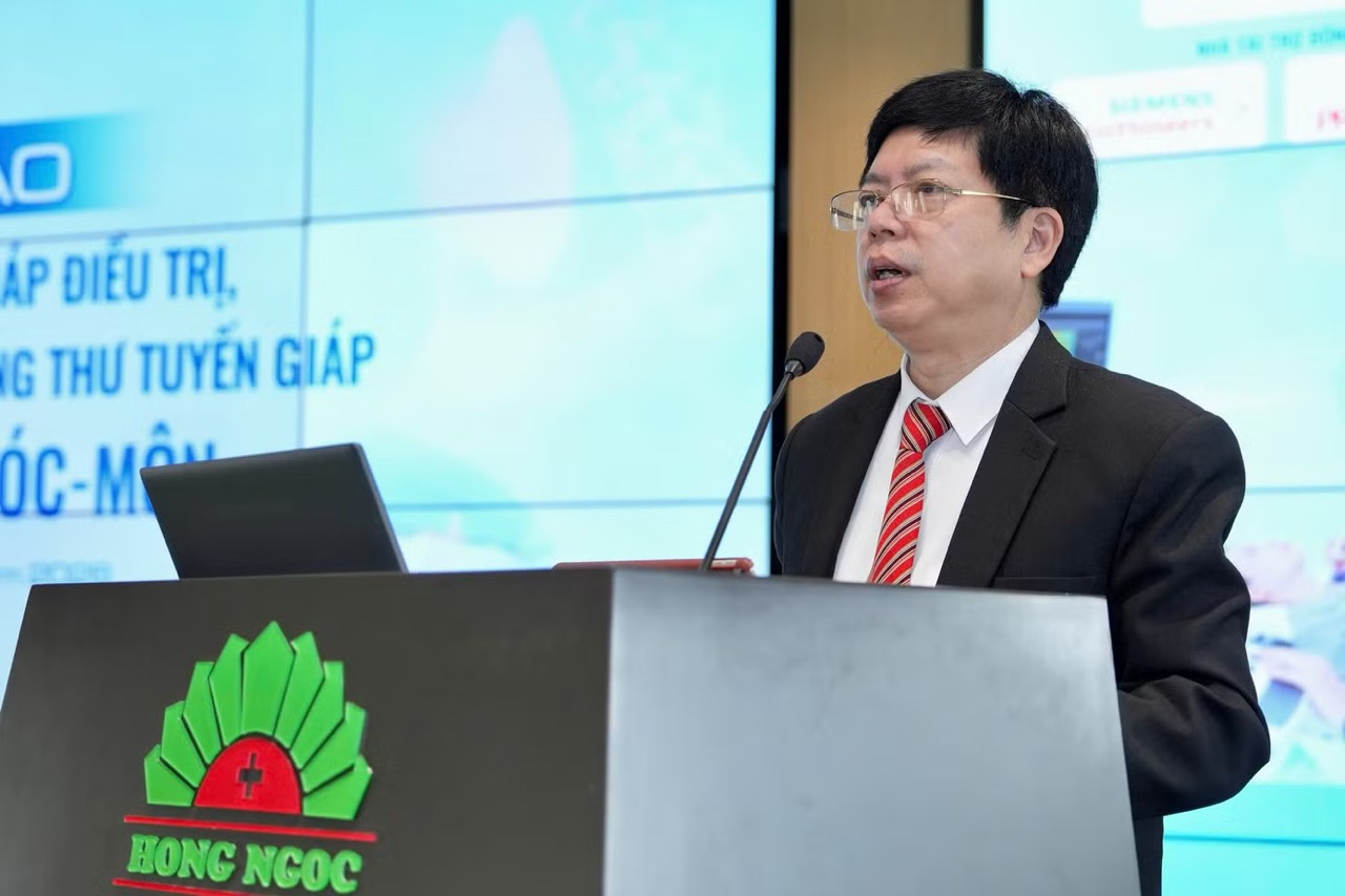 Dr. Nguyen Trong Khoa said that the Ministry of Health will soon standardize protocols and build professional accreditation tools in thyroid cancer treatment. Photo: BVCC