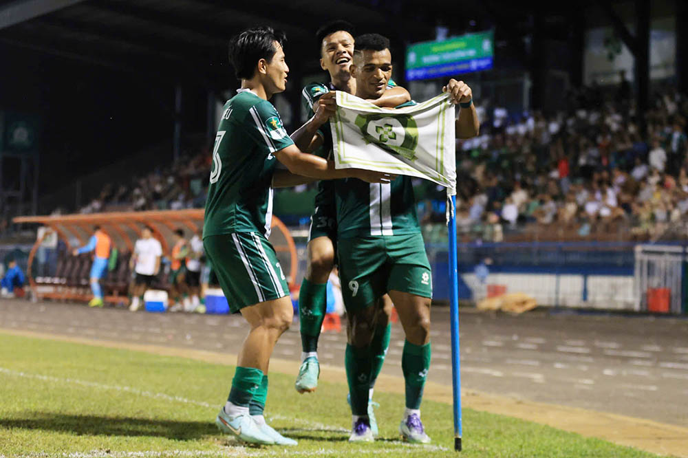 Truong Tuoi Dong Nai convincingly defeats Tre PVF-CAND in round 13 of First Division 2025-2026. Photo: Binh Le