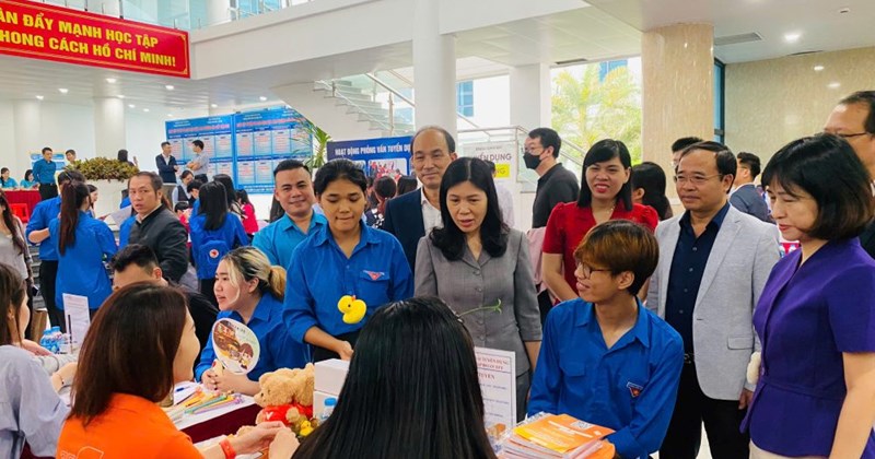 35 doanh nghiệp tuyển dụng tại phiên giao dịch việc làm xã Quang Minh