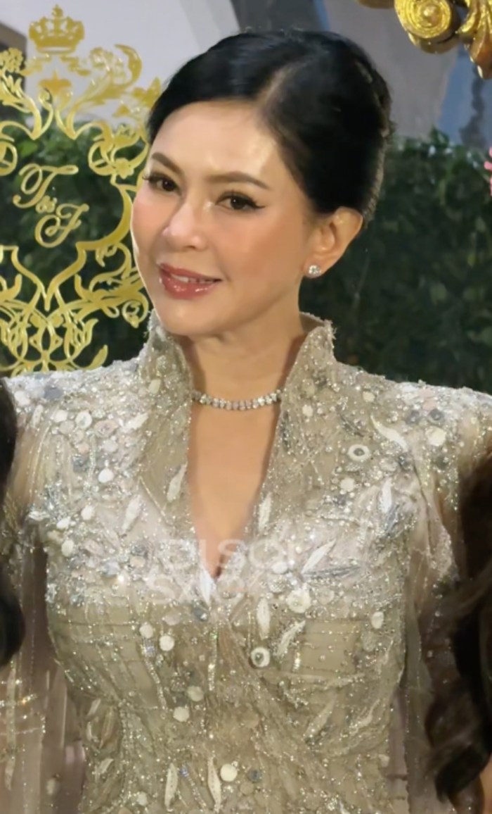 Bà Thủy Tiên