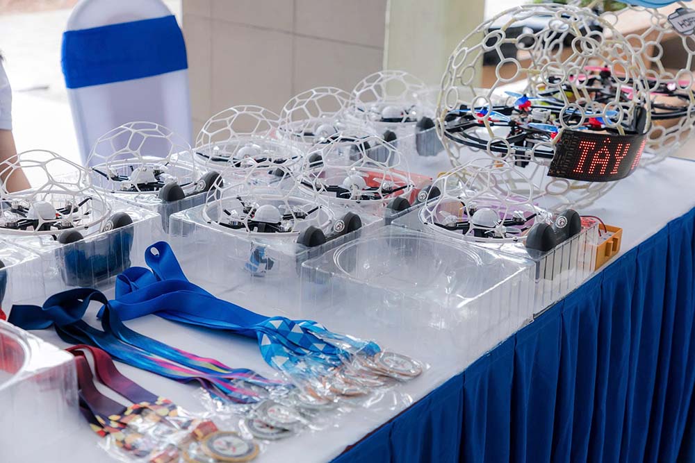 Trải nghiệm “bóng đá drone” giúp học sinh Tây Ninh tiếp cận công nghệ mới. Ảnh: Sở KHCN Tây Ninh