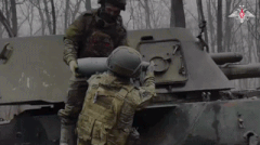 Russian tank soldiers on duty on the battlefield. Photo: Russian Ministry of Defense