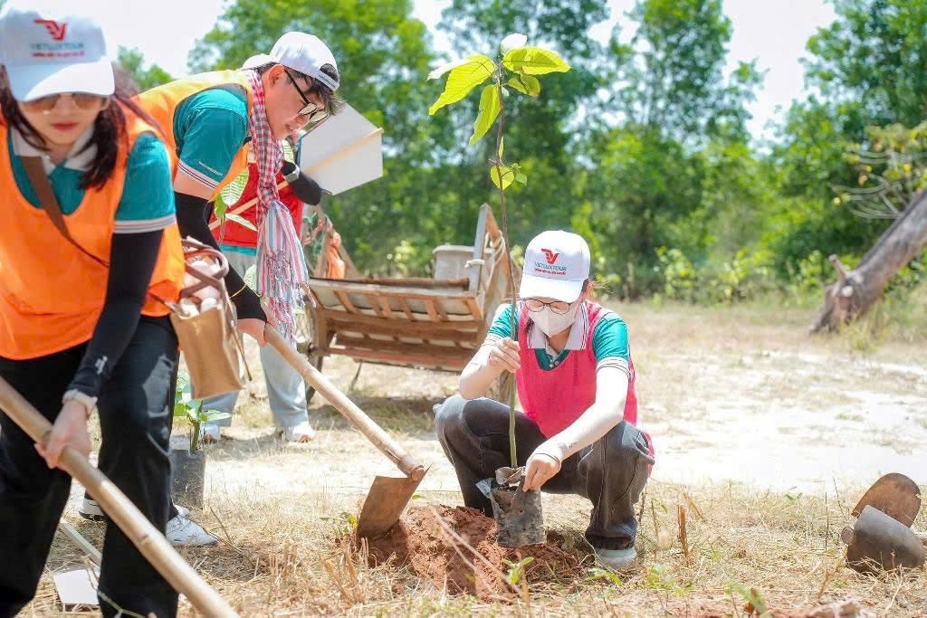 Travel companies promote the development of green tourist tours to meet the needs of tourists. Photo: Provider