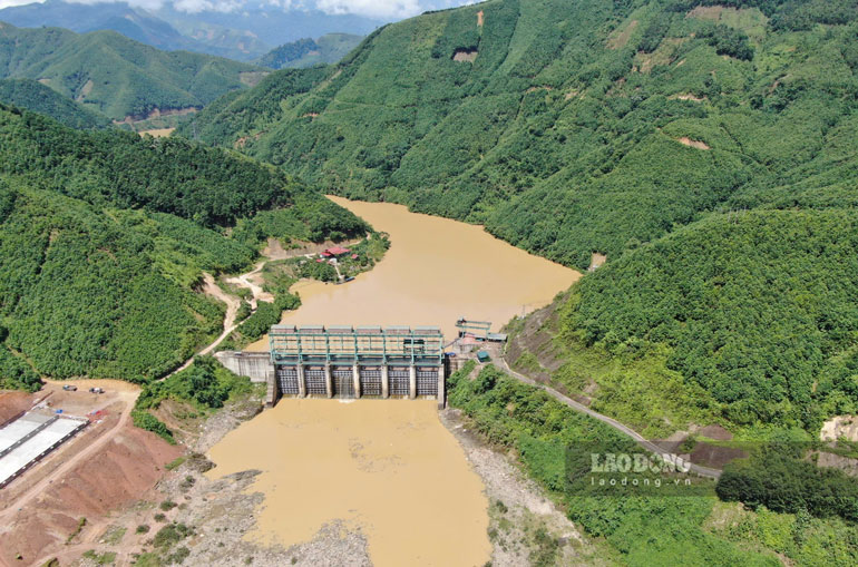 Lao Cai tightens the operation of 132 hydropower reservoirs and dams throughout the province. Photo: Van Duc