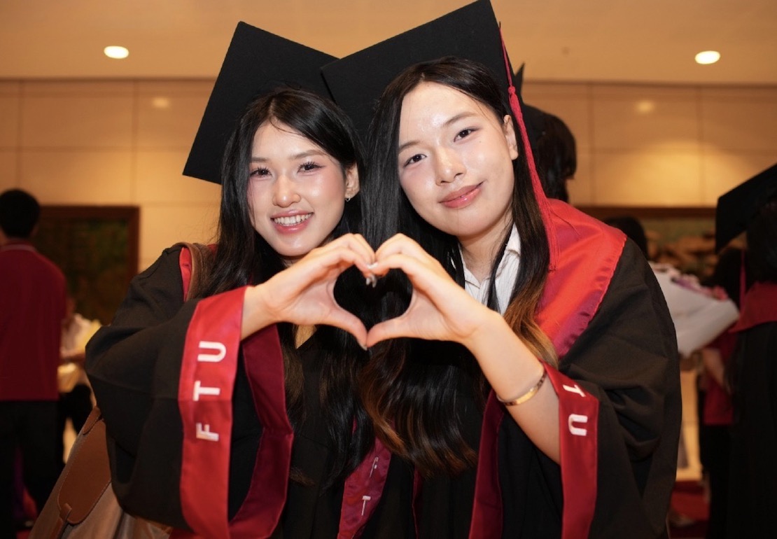 Sinh viên Trường Đại học Ngoại thương trong lễ tốt nghiệp ngày 5.4. Ảnh: FTU