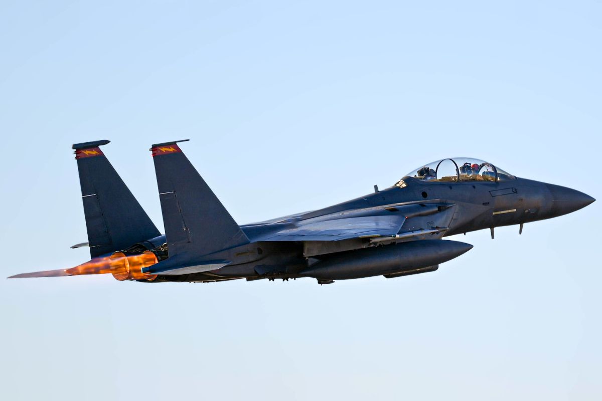US pilots on an F-15E Strike Eagle fighter jet take off from a base in the Middle East, performing combat missions in Operation Epic Fury in Iran. Photo: CENTCOM