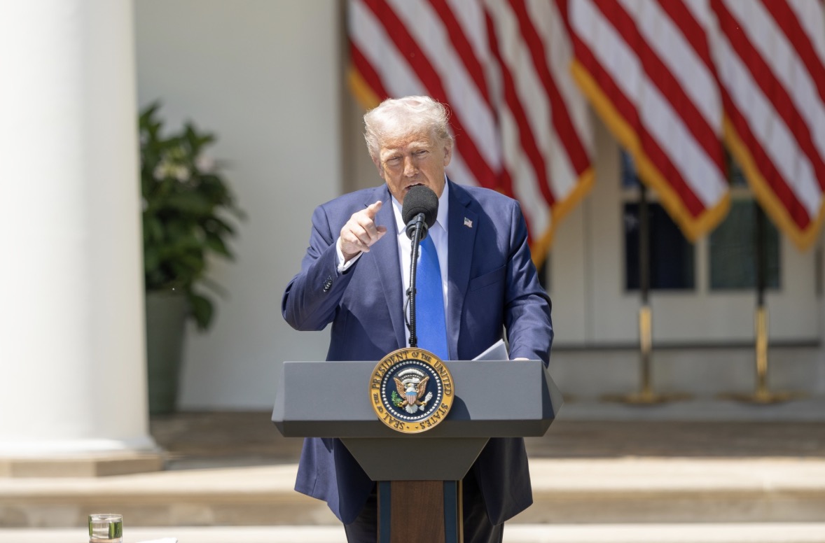 Mr. Trump speaks at the White House. Photo: Xinhua