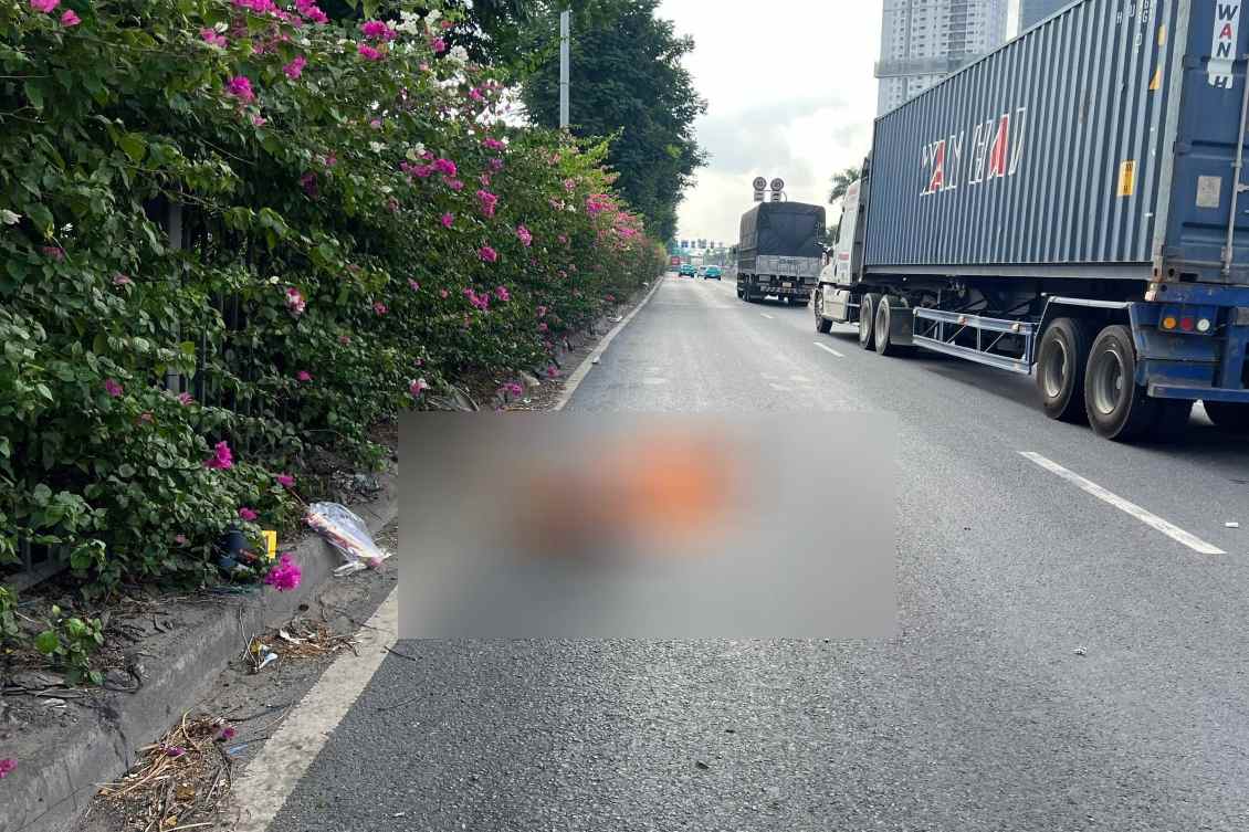 La policía está investigando y aclarando el caso de un hombre que murió en la calle. Foto: Proporcionada por un lector