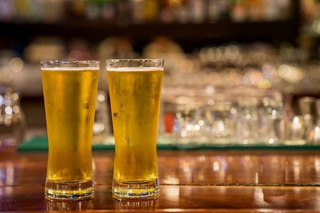 Mức xử phạt vi phạm các quy định về quảng cáo rượu, bia tại Điều 33 Nghị định số 90/2026/NĐ-CP được bạn đọc quan tâm. Ảnh: Nam Dương