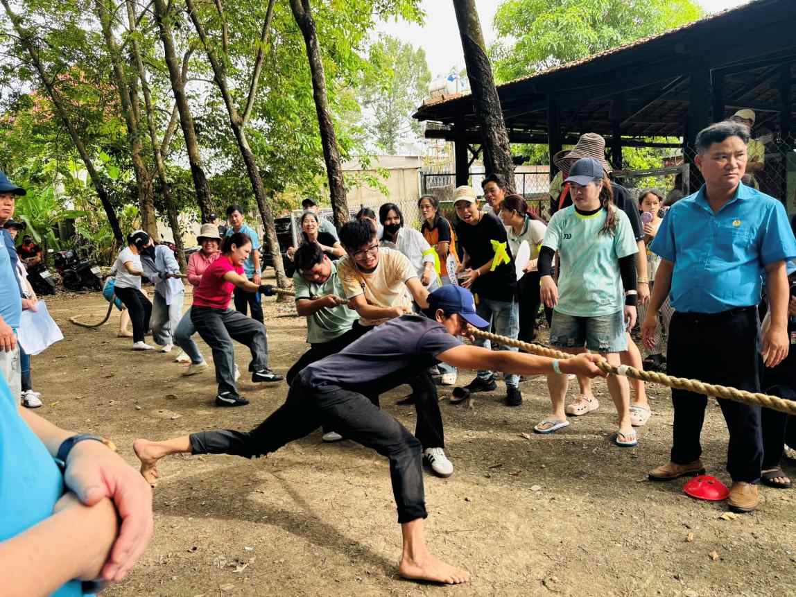 Hội thao thu hút công nhân lao động tham gia. Ảnh: CĐCS cung cấp