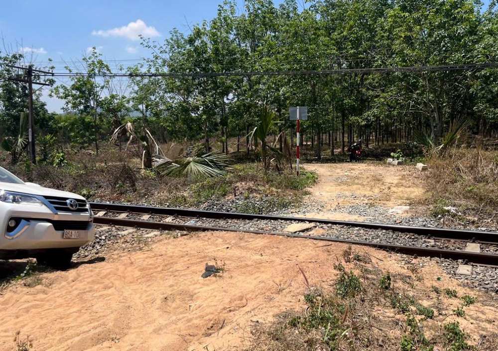 Vị trí xảy ra vụ tai nạn đường sắt. Ảnh: Hoàng Đạt