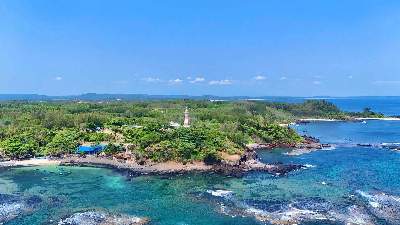Majestic, poetic scenery in Ba Lang An, Dong Son commune, Quang Ngai province. Photo: Dong Giang