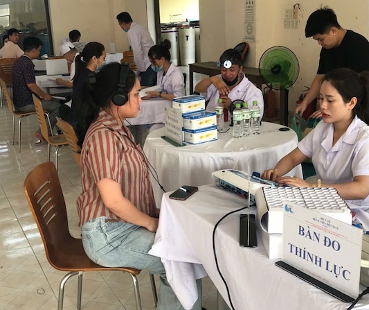 Workers are given periodic health check-ups at Phu Bai Yarn Joint Stock Company. Photo: Grassroots Trade Union