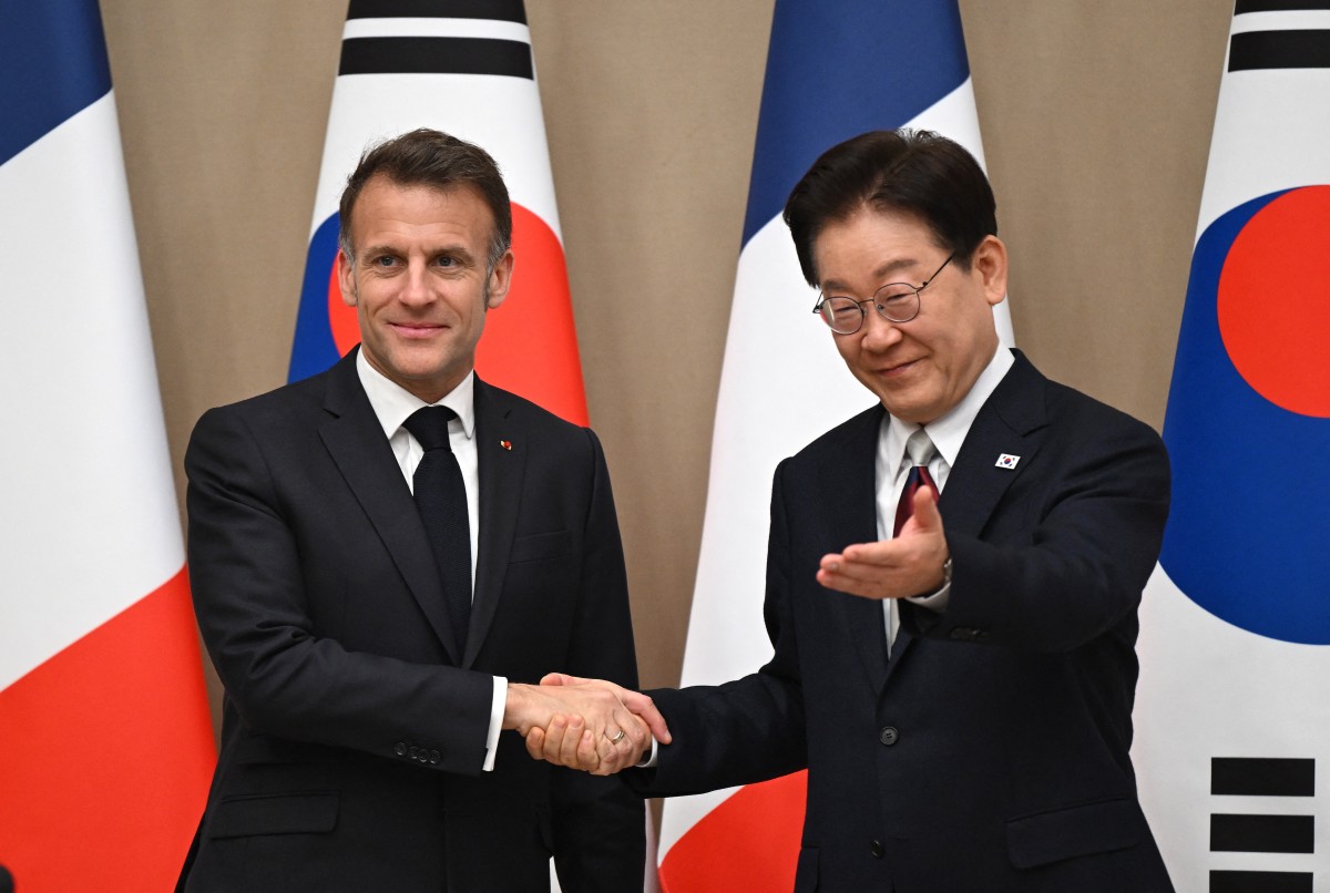 French President Emmanuel Macron (left) and South Korean President Lee Jae Myung meet in Seoul, April 3, 2026. Photo: AFP