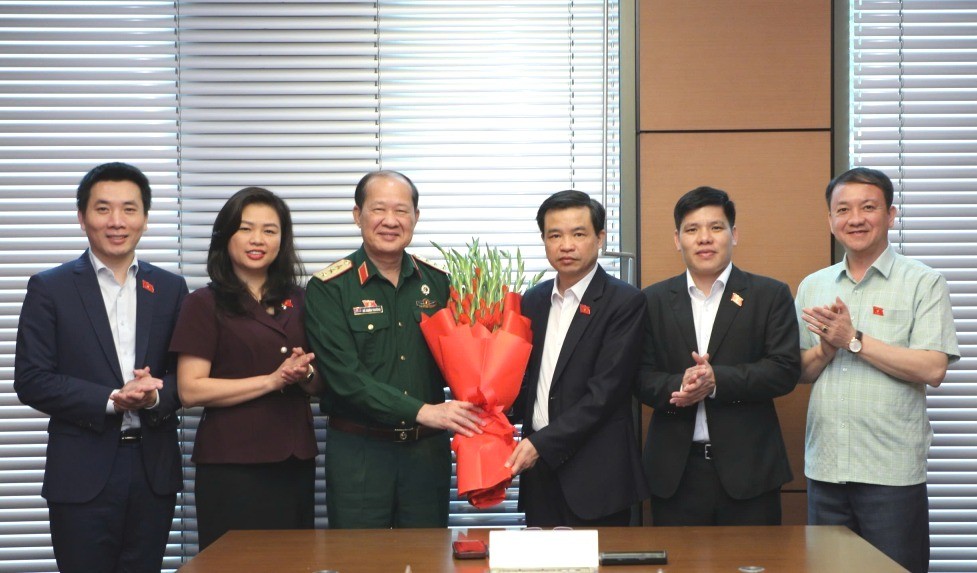 제16대 까오방성 국회 대표단은 지도부를 강화했습니다. 사진: 레디엡