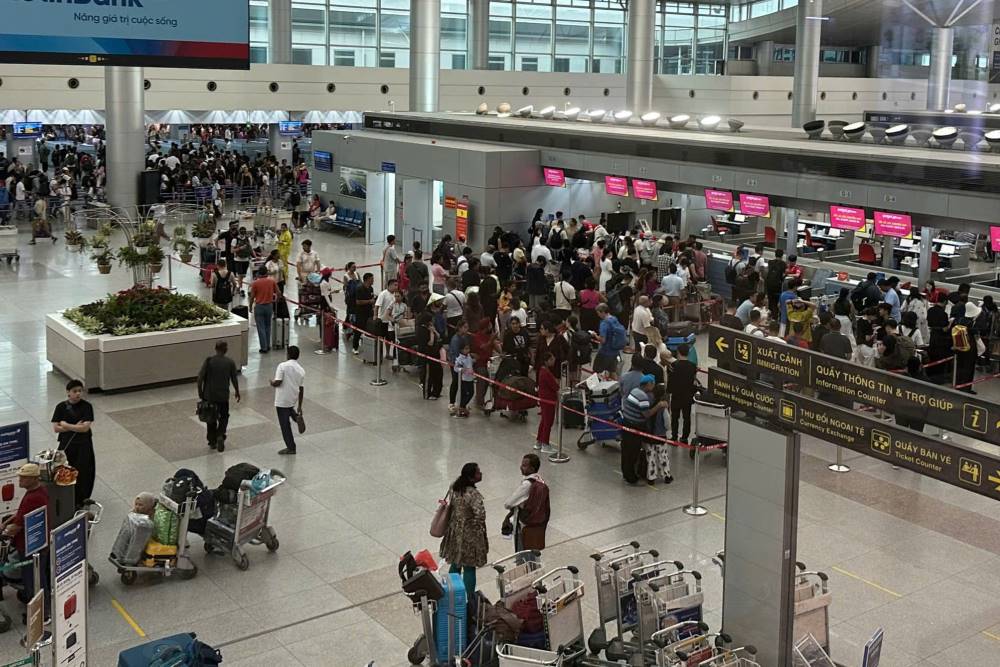 The conflict in the Middle East has significantly affected the operations of airlines and travel companies worldwide. Photo: Anh Tu