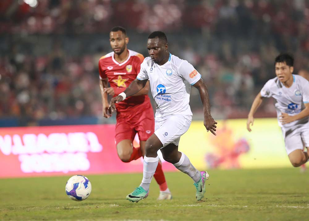 Nam Định tạo ra sức ép lớn trước Hà Tĩnh. Ảnh: CLB Nam Định