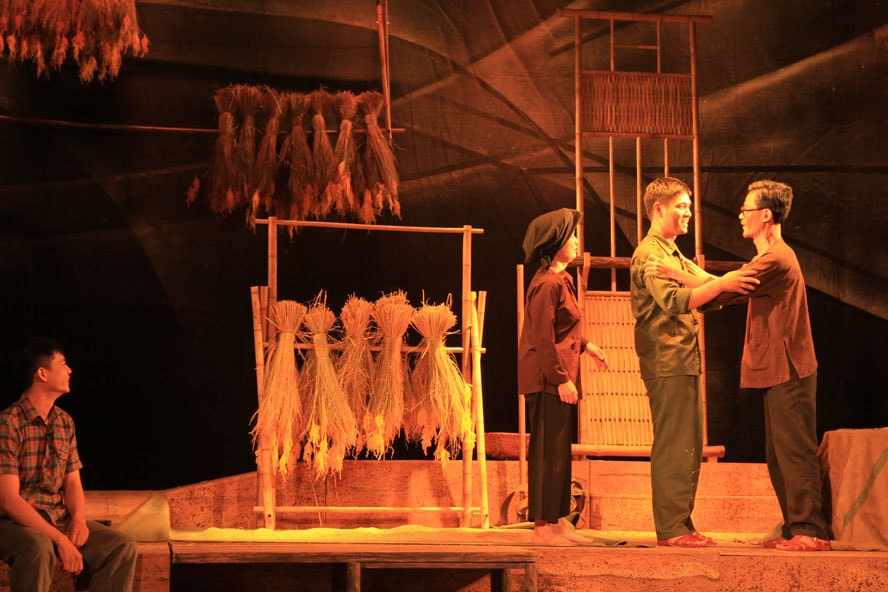 Vở “Điều còn lại” tại Nhà hát Kịch Việt Nam mở đăng ký vé trực tuyến cho khách xem miễn phí. Ảnh: Nhà hát Kịch Việt Nam