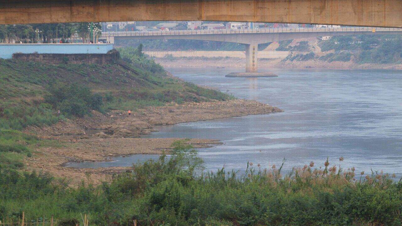 Hoa Binh Hydropower Plant has an upstream water level of 115.73 m. Photo: Minh Nguyen