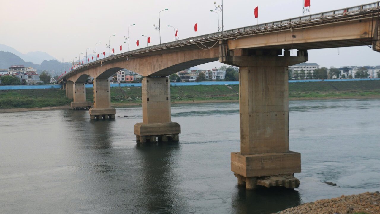 La centrale hydroélectrique de Hòa Bình a un niveau d'eau en amont atteignant 115,73 m. Photo: Minh Nguyễn