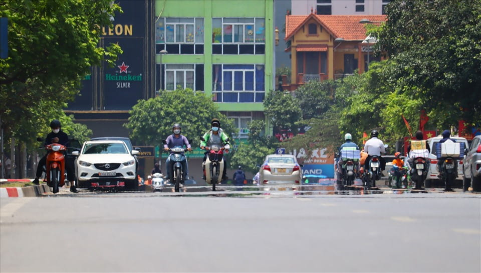 Weather forecast for the North is hot and sunny throughout this week. Photo: Huu Chanh