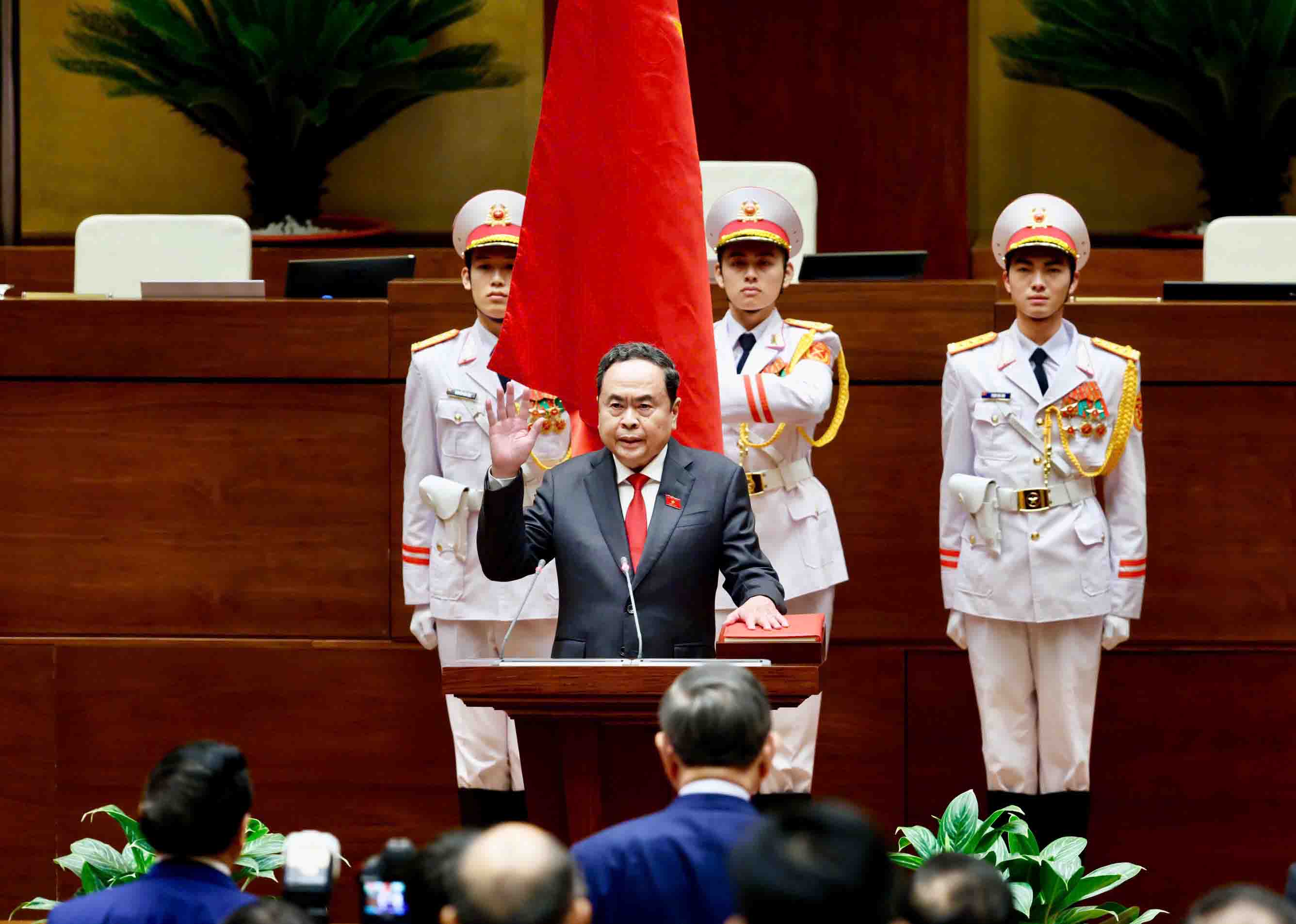 Politburo Member, National Assembly Chairman Tran Thanh Man sworn in. Photo: Nhu Y.