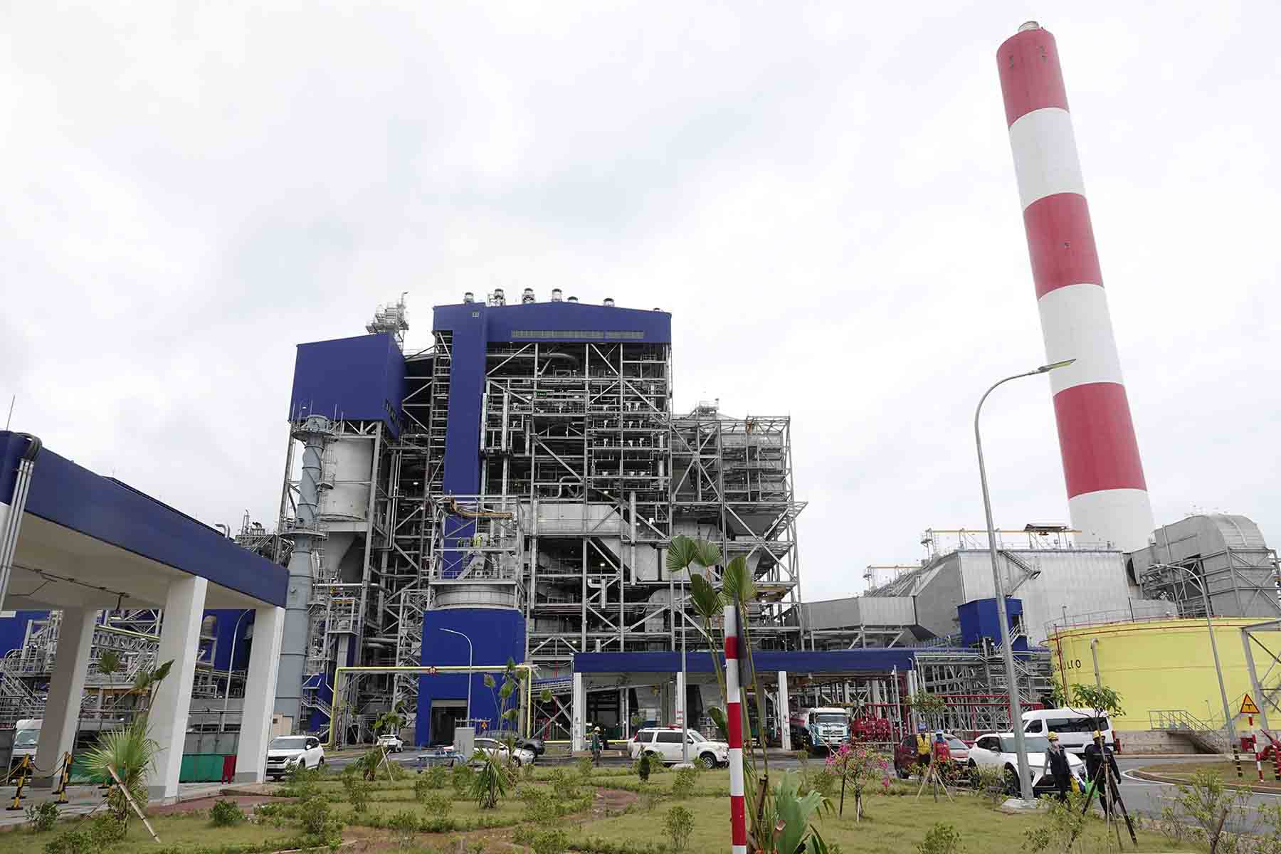 Vung Ang 2 Thermal Power Plant with damage caused by storm No. 10 in 2025 is still being focused on overcoming. Photo: Tran Tuan