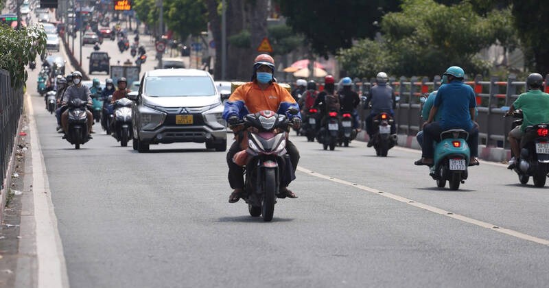 Intense hot weather diễn biến with places above 37 degrees Celsius in the South