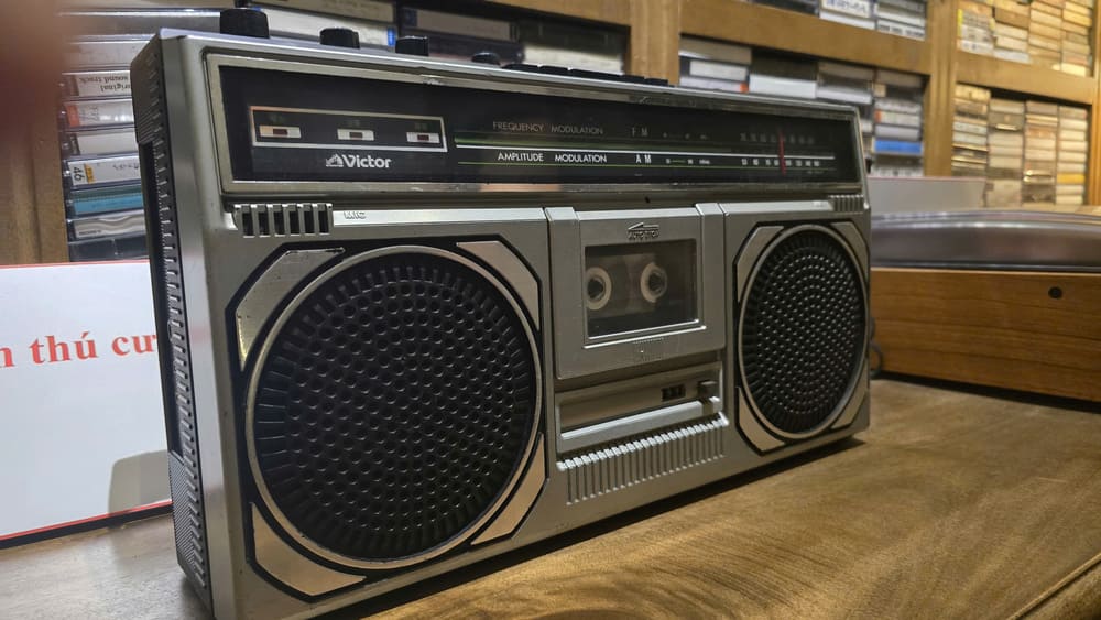 Proper storage will help the cassette player operate for a long time. Photo: Tuan Dat