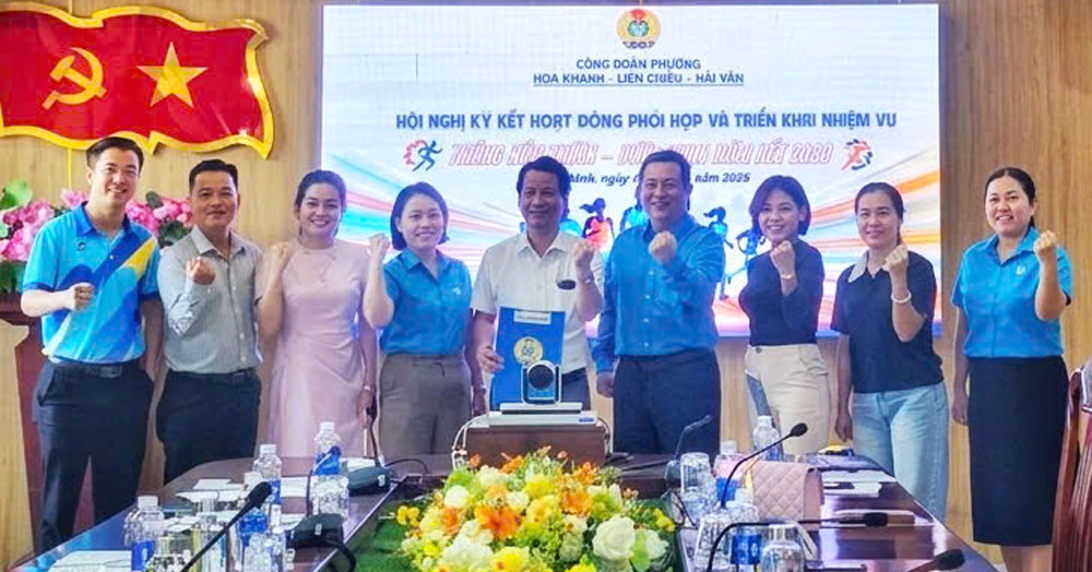 Trade unions of 3 wards including Hoa Khanh, Lien Chieu and Hai Van announced the decision to establish the organizing committee of the "Workers' Month - Solidarity Run 2026" Running Tournament. Photo: Da Nang Trade Union